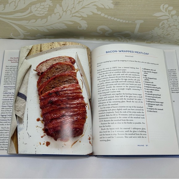 Debbie Macomber’s Table CookBook - Picture 4 of 8